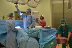 Sala operacyjna - operowanie pacjenta